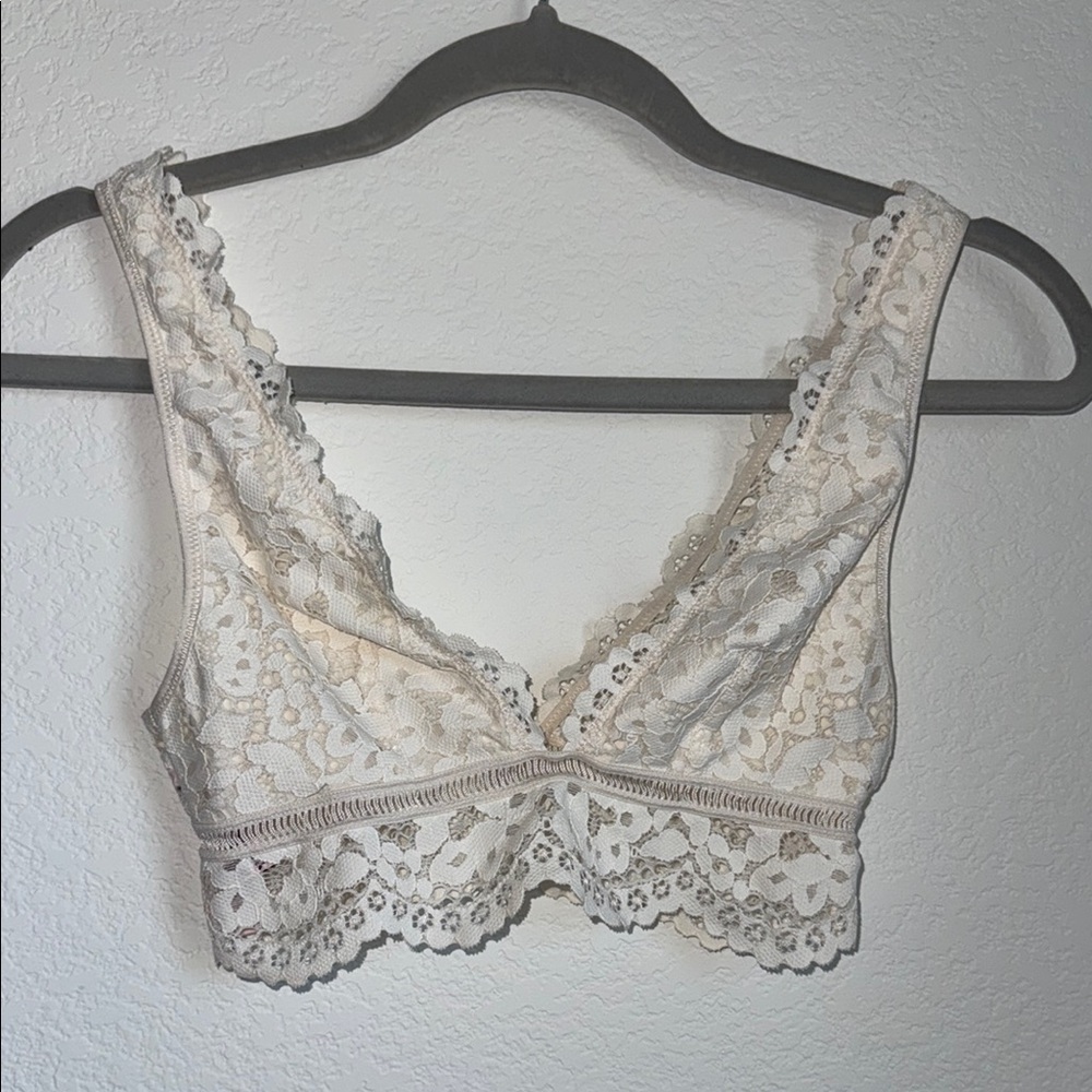 Cream Lace Longline Bra with Scalloped V-Neck